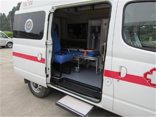 苏尼特左救护车出租服务案例7